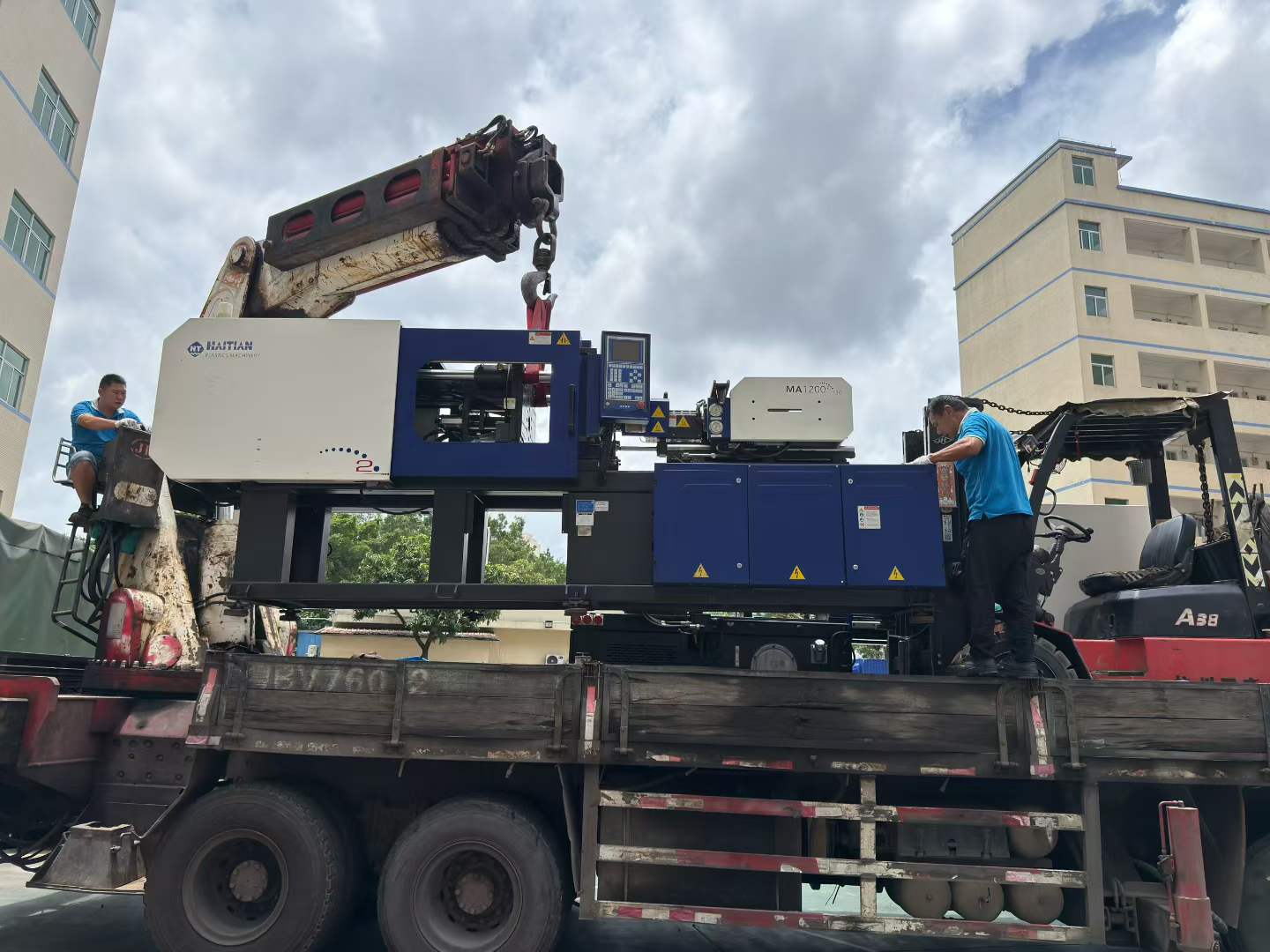Used 120 Ton MA1200 II /370 Injection Molding Machine | B‑Screw 40mm, 195g PS Shot Weight