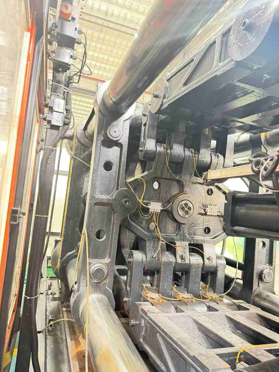 Used 800 Ton JM800‑C3‑SVP2 Injection Molding Machine | A/B/C‑Screw 90/98/110mm, Max PS Shot Weight 4021g
