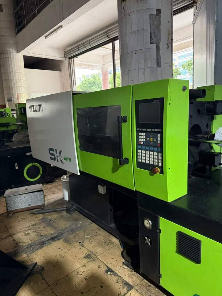 Quality Used Yizumi 120 Ton UN120SKIII Injection Molding Machine | B-Screw 43mm, 227g PS Shot