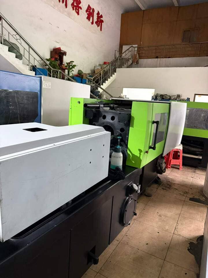 Quality Used Yizumi 120 Ton UN120SKIII Injection Molding Machine | B-Screw 43mm, 227g PS Shot