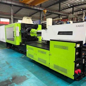 Quality Used Yizumi 530 Ton UN530SKIII Injection Molding Machine | B-Screw 84mm, 2243g PS Shot