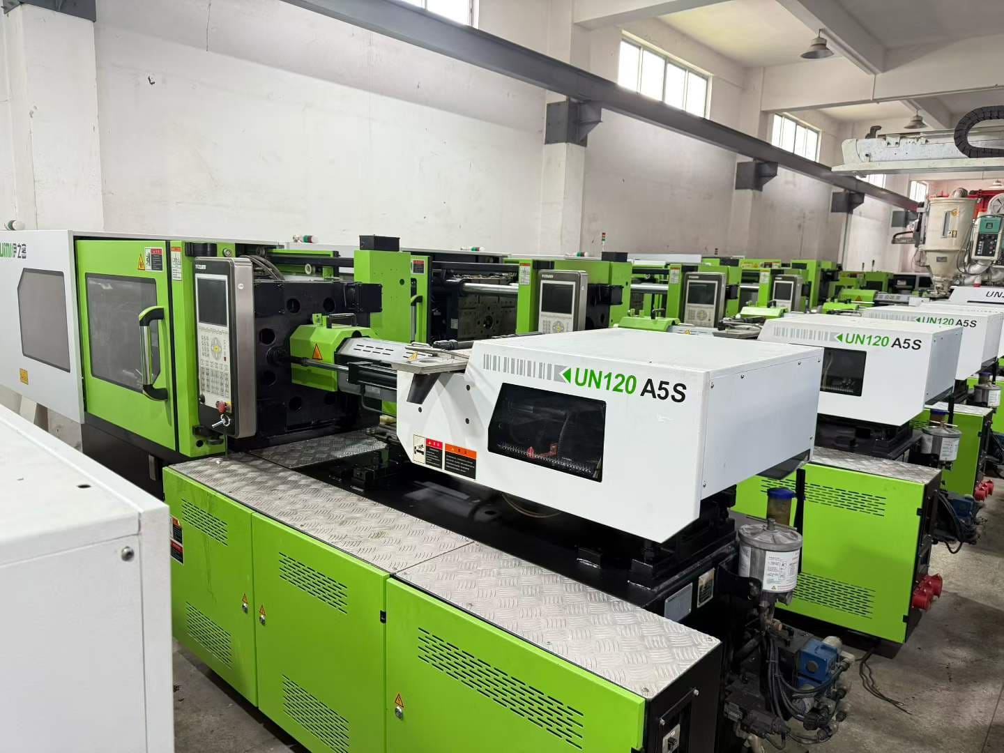 Quality Used Yizumi UN120A5S (420/1200) Injection Molding Machine | B-Screw 26mm, 65.9g PS Shot