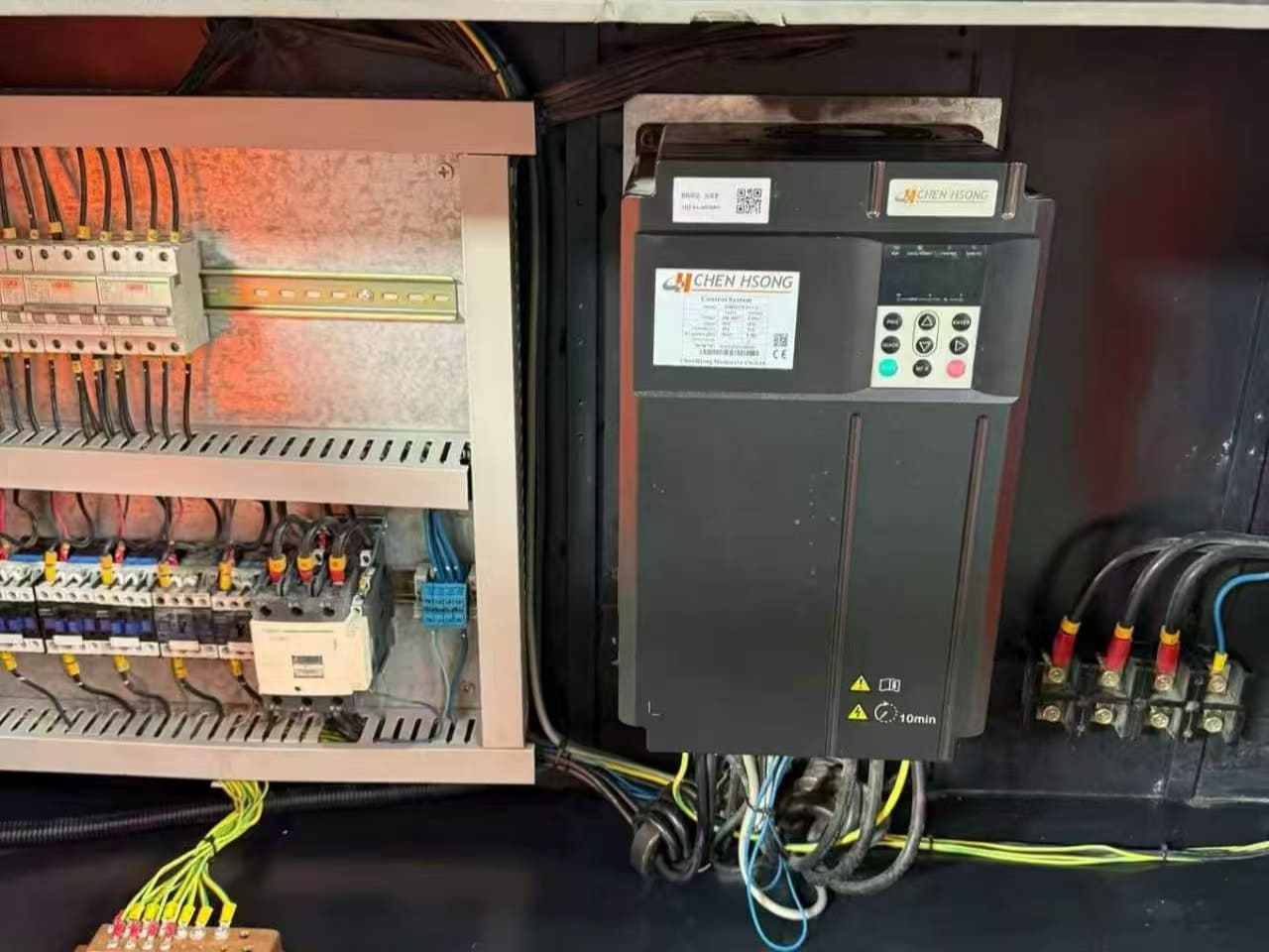 Used 260 Ton JM260-MK6e Injection Molding Machine | A/B/C-Screw 52/60/67mm, Max PS Shot Weight:962g