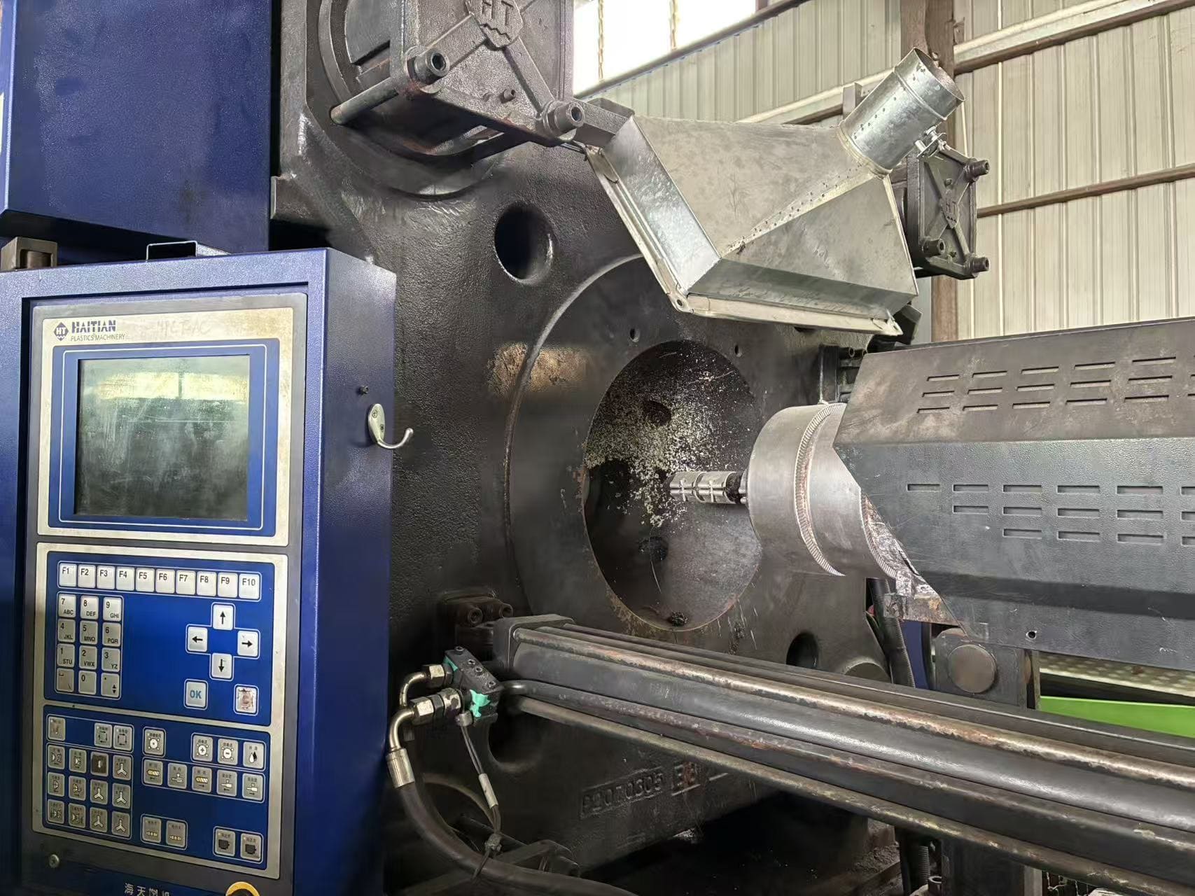 Used 700 Ton MA7000II/5000 Injection Molding Machine | A/B/C/D-Screw 80/90/100/110mm, Max PS Shot Weight 3891g