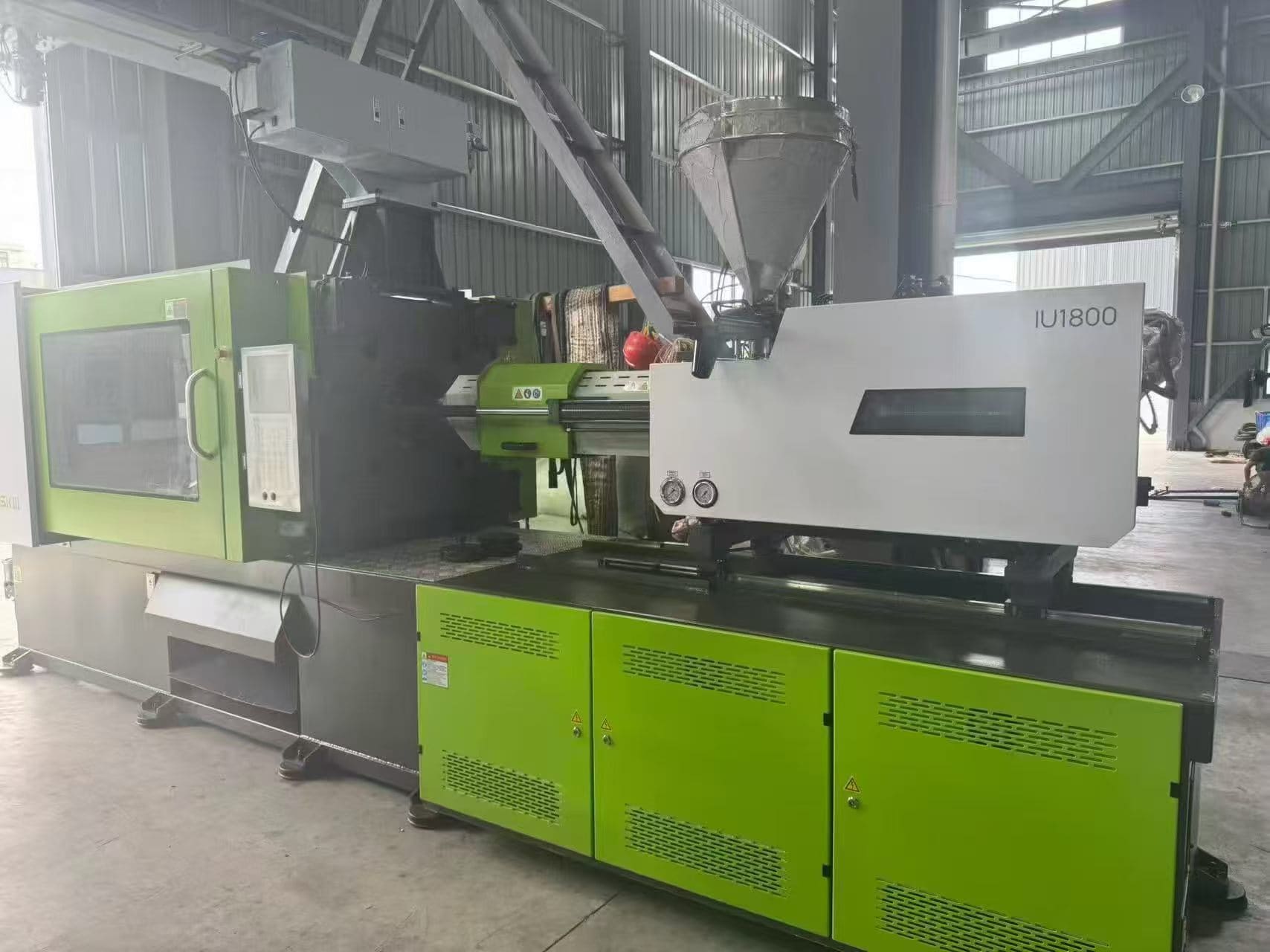 Used 320 Ton YIZUMI UN320SKIII Injection Molding Machine | A/B/C-Screw 60/65/70mm, Max PS Shot Weight 1044.4g