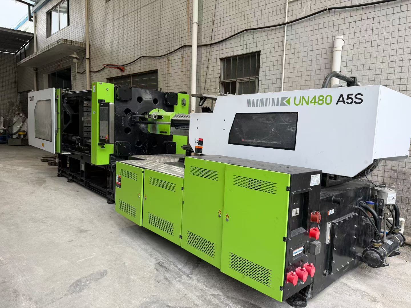Used 480 Ton UN480A5S Injection Molding Machine | A/B/C-Screw 76/84/92mm, Max PS Shot Weight:2262.8g