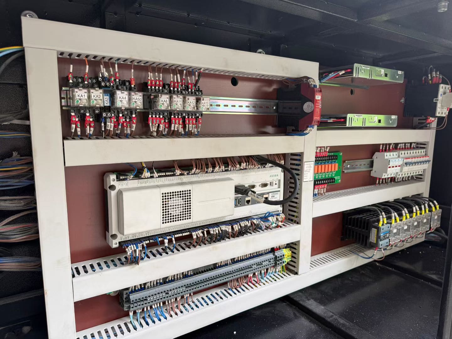 Used 480 Ton UN480A5S Injection Molding Machine | A/B/C-Screw 76/84/92mm, Max PS Shot Weight:2262.8g