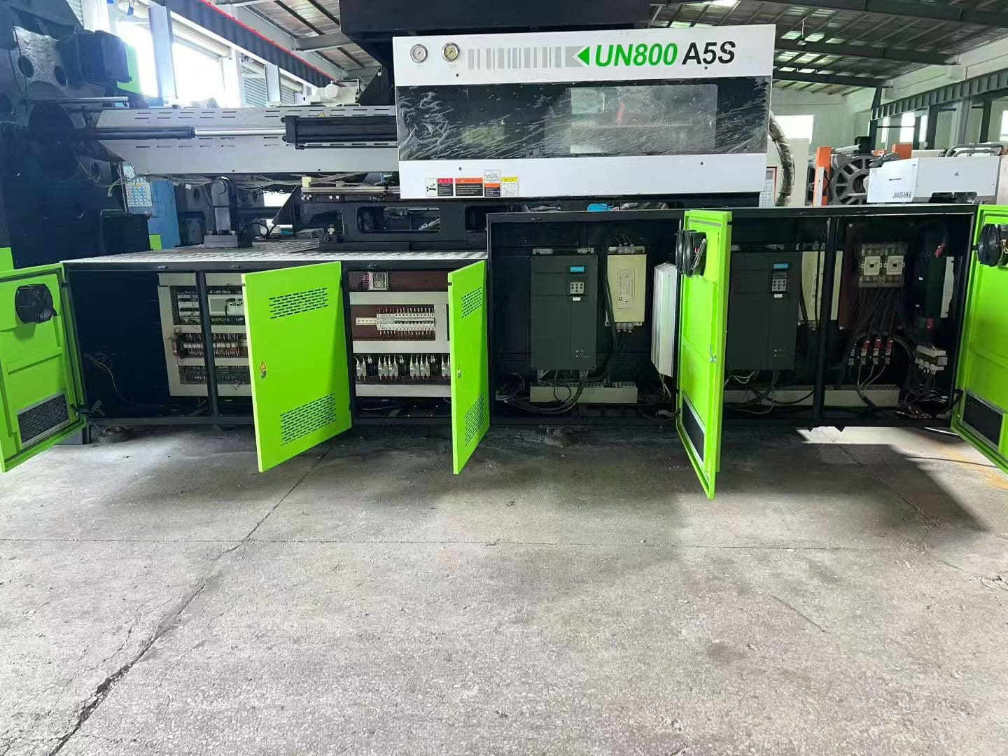 Used 800 Ton YIZUMI UN800A5S Injection Molding Machine | A/B/C/D-Screw 90/100/110/120mm, Max PS Shot Weight 4667g
